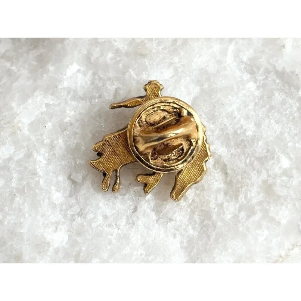 Bucking Bronco Cowboy / Jockey on Horse Vintage Costume Jewelry Brooch